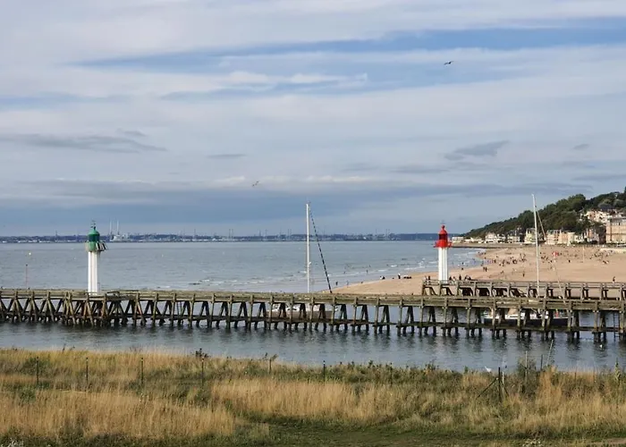 Апартаменты Le Cocooning-studio Marina Avec Terrasse Vue Et *