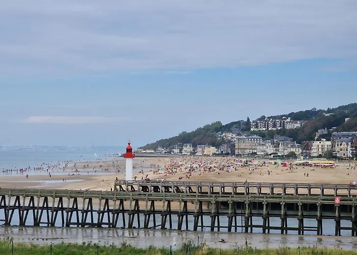 Le Cocooning-studio Marina Avec Terrasse Vue Et Deauville